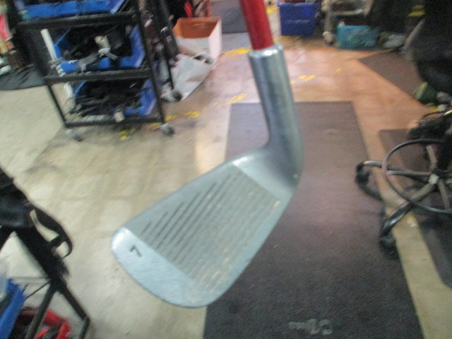 Load image into Gallery viewer, Used Allied RH 7 Iron Jr Golf Club
