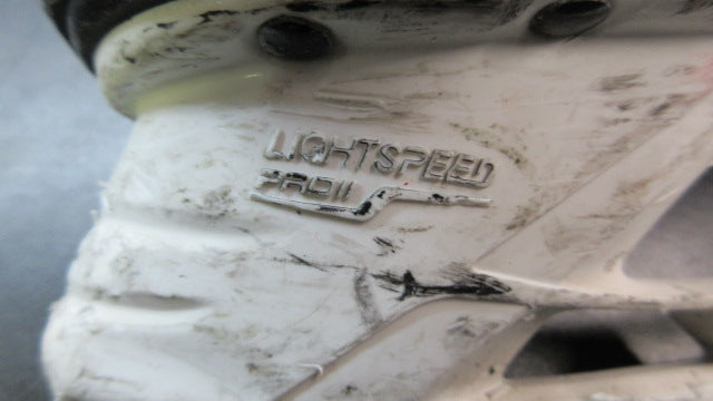 Load image into Gallery viewer, Used Bauer XLP Hockey Skates Size Youth
