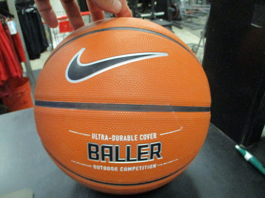Used Nike baller 29.5 Outdoor Basketball