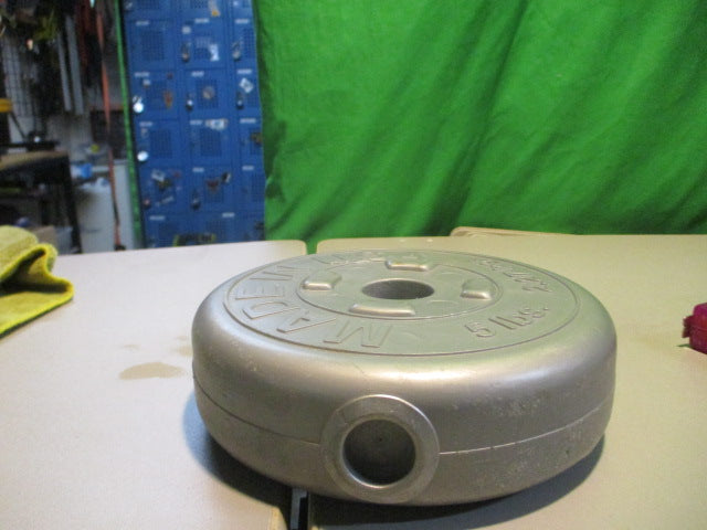 Load image into Gallery viewer, Used Standard  Plastic Weight Plate 5 lbs 2.27 Kg.
