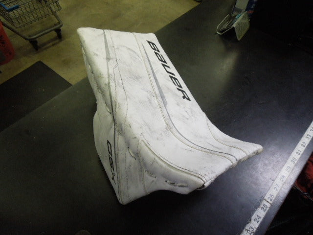 Load image into Gallery viewer, Used Bauer S23 GSX Jr. Right Hand Blocking Glove
