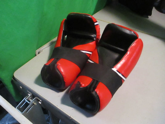 Used Mighty Fist IFT Approved Medium Sparring Boxing Gloves