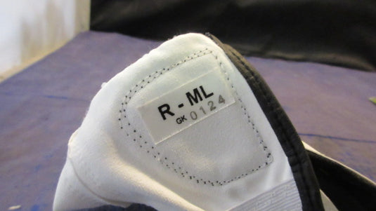 Used Soft Touch On Course Mens Left Regular Size M/L - stains