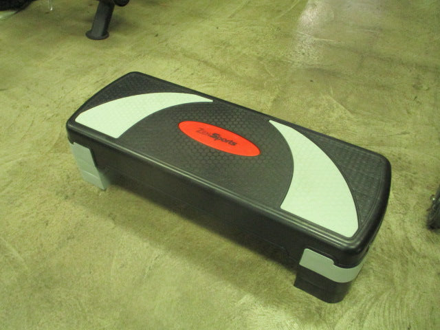Load image into Gallery viewer, Like New Zen Sports Aerobic Step Up Platform with 4 Raisers included

