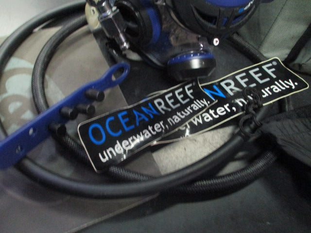 Load image into Gallery viewer, Used Ocean Reef G. Divers IDM Mask in Cobalt with Bag and Extra HP Cables
