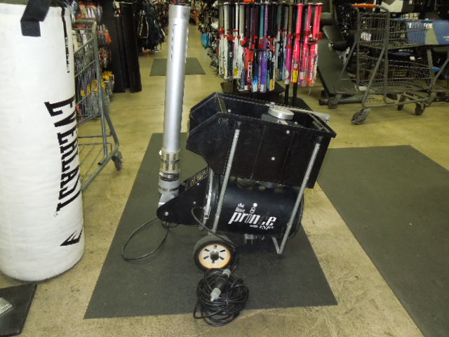 Load image into Gallery viewer, Used Vintage Prince Tennis Little Prince VSP Remote Tennis Ball Machine
