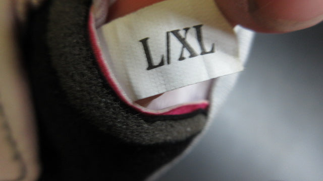 Load image into Gallery viewer, Used Movtotop Kids Skating Fingerless Gloves - Youth XL
