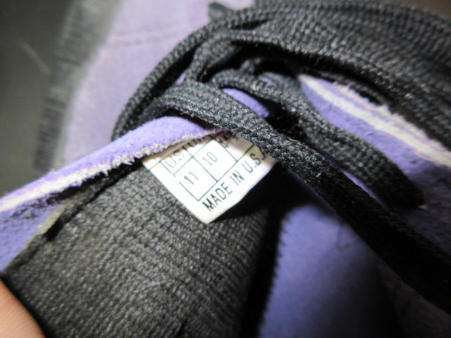 Load image into Gallery viewer, Used 5.10 Stealth Climbing Shoes - Size 11
