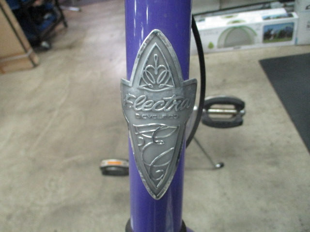 Load image into Gallery viewer, Used Electra PEACE 26" 3 Speed Ladies Bicycle Purple
