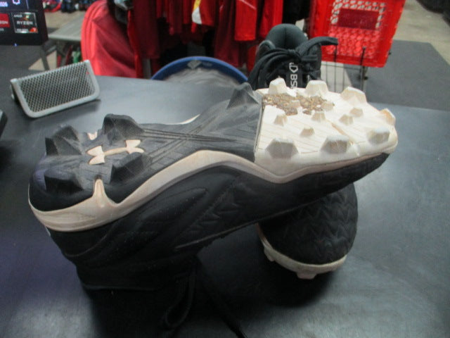 Load image into Gallery viewer, Used Under Armour BSBL Black Cleats Size 4
