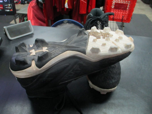 Used Under Armour BSBL Black Cleats Size 4