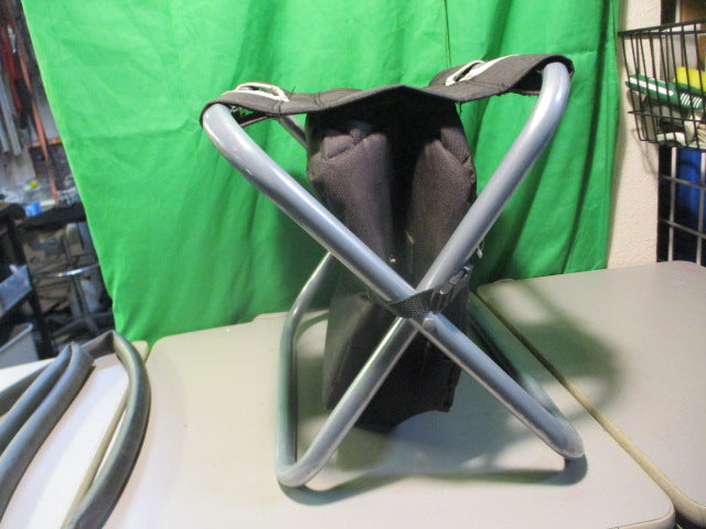 Load image into Gallery viewer, Used Fabric Folding Garden Stool
