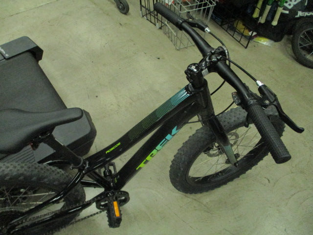 Load image into Gallery viewer, Used Trek Roscoe 20" 8 Speed Kids Mountain Bike
