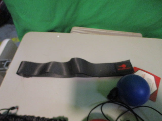 Load image into Gallery viewer, Used Boxer Point Reflex Balls on String with Headband Carry Bag and Hand Wraps
