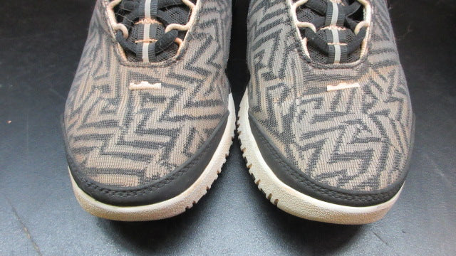 Load image into Gallery viewer, Used Nike LeBron NXXT Genisus Black Basketball Shoes - Size 6.5
