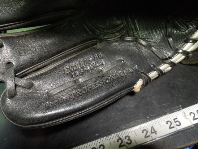 Load image into Gallery viewer, Used Rawlings Encore Series EC1175-8B LHT 11.75" Black Leather Glove
