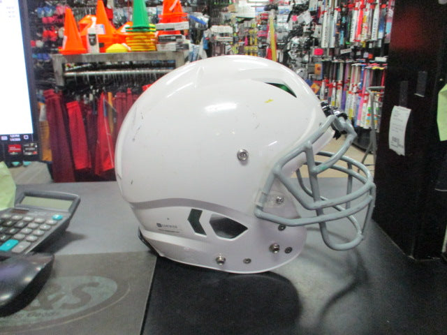 Load image into Gallery viewer, Used Schutt Vengeance A3+ Youth XL Football Helmet (Jaw Pads Behind Counter)

