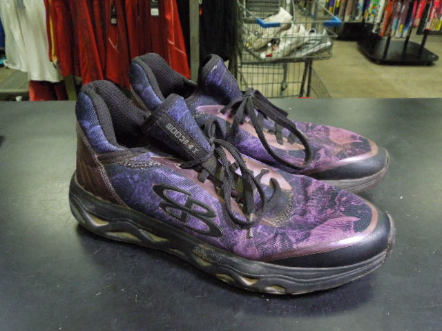 Load image into Gallery viewer, Used Boombah Turf Shoes Size 9
