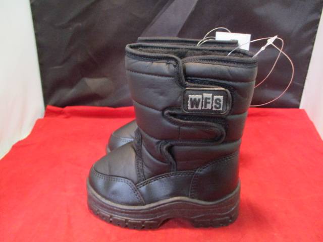 Load image into Gallery viewer, New WFS Infant Snow Jogger Boots Size 6
