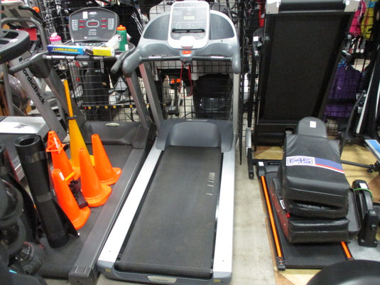 Used Precor 932i Treadmill