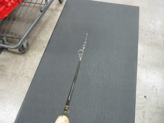 Load image into Gallery viewer, Used Shakespeare Cirrus Graphite 5 Foot 2 Piece Fishing Rod
