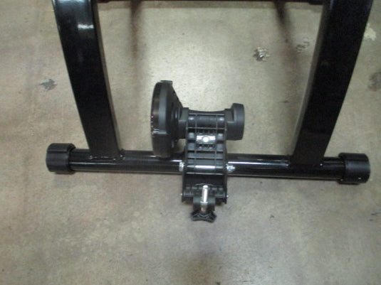 Used Yaheetech Indoor Magnet Steel Bicycle Exercise Trainer