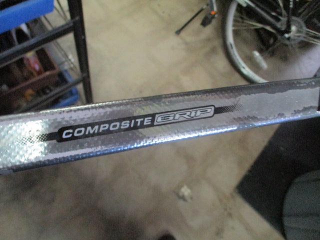 Load image into Gallery viewer, Used Easton Heatly 100 Synergy SL Hockey Stick 51" Long
