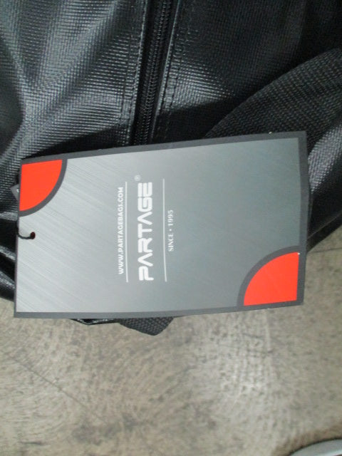 Load image into Gallery viewer, Partage Golf Smash Bag
