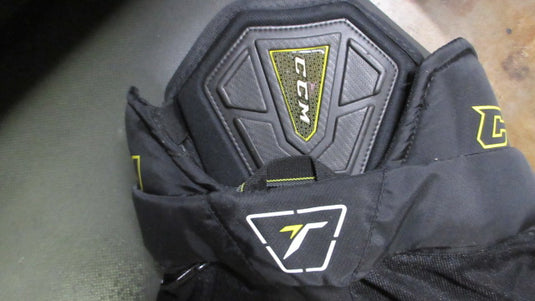 Used CCM Tacks 3092 Junior Hockey Breezers - Size JR XL