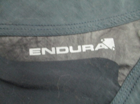 Used Endura Size Mens Medium Cycling Padded Shorts