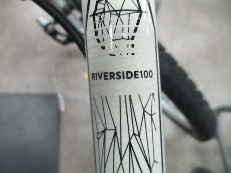 Load image into Gallery viewer, Used Riverside 100 24&quot; 7 Speed Teen Bicycle
