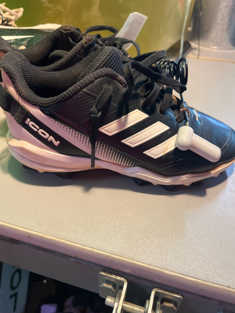 Load image into Gallery viewer, Used Adidas icon Cleate Size 1
