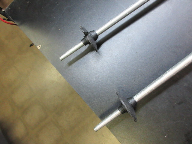 Load image into Gallery viewer, Used Kerma Vector Box Ski Poles - 115cm - 46"
