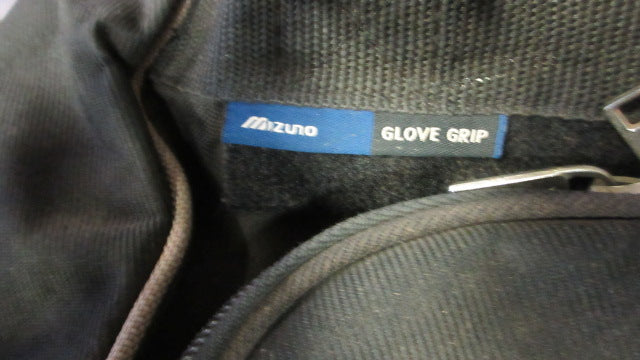 Load image into Gallery viewer, Used Mizuno Equipment Bag - wear
