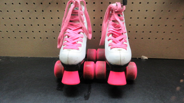 Load image into Gallery viewer, Used Riedell Wave Size 10 Junior Quad Roller Skates
