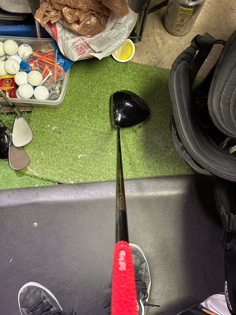 Load image into Gallery viewer, Used Warrior Custom Golf Black Triangular Ti. 460cc Right Hand 9º Driver
