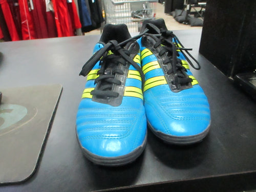 Used Adidas Predator Size 4 Indoor Soccer Shoes