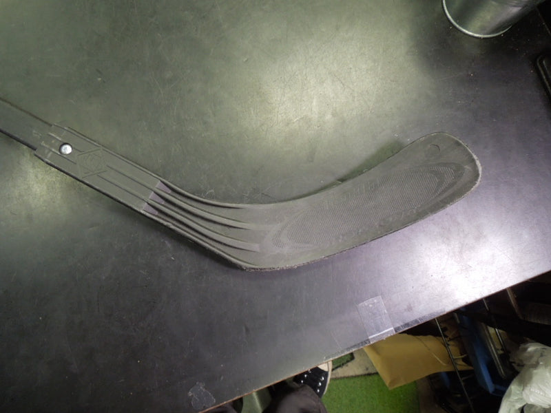 Load image into Gallery viewer, Used Franklin 1010 Street Tech - 40 Hockey Stick
