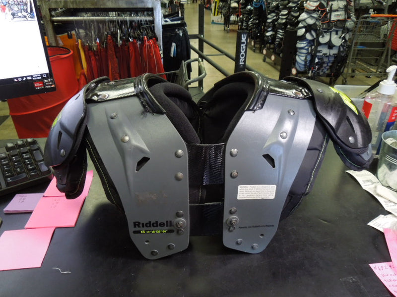 Load image into Gallery viewer, Used Riddell Power AMP Youth Shoulder Pads Size XS
