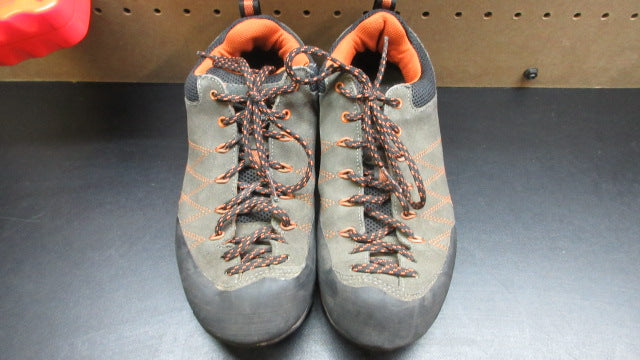 Load image into Gallery viewer, Used Scarpa Men's Crux Approach Shoes - Size 6.5
