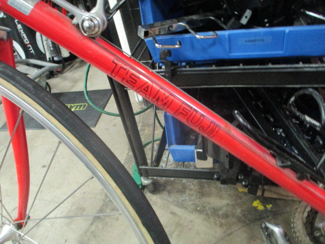 Load image into Gallery viewer, Vintage Fuji Team Fuji 22&quot; 12 Speed Road Bike
