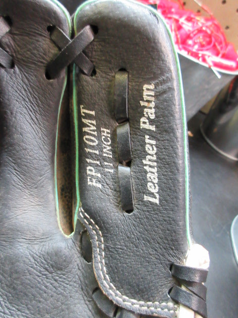 Load image into Gallery viewer, Used Rawlings Fastpitch Softball 11" Leather Glove - RHT

