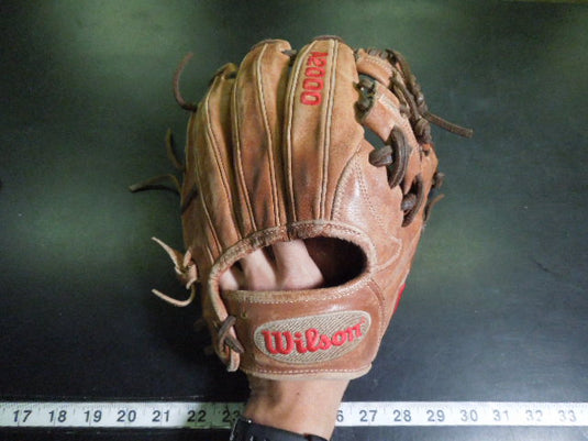 Used Wilson A200 1787 11.75" RHT Infield Glove
