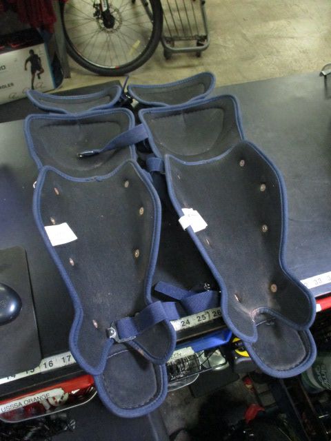 Load image into Gallery viewer, Used Champro Optimus MVP+ Intermediate Shin Guards in Navy
