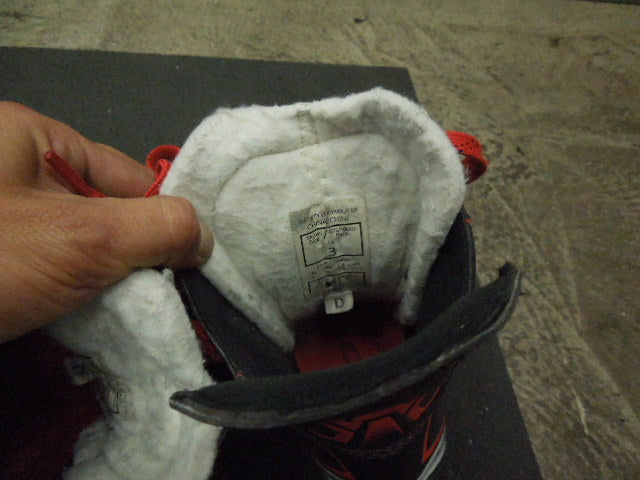 Load image into Gallery viewer, Used CCM Jetspeed FT360 Jr Hockey Skates Size 3
