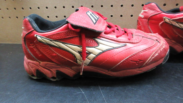 Load image into Gallery viewer, Used Mizuno Softball Cleats - Size 7
