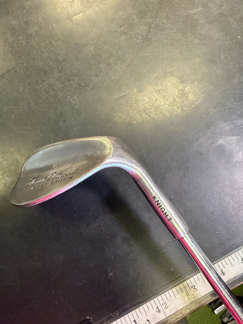 Load image into Gallery viewer, Used Knight Tour Classic Limited Edition 60º Right Hand Soft Hi Lob Wedge
