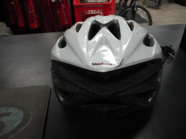 Load image into Gallery viewer, Used Bell Venture Size 55-61Cm Bicycle Helmet
