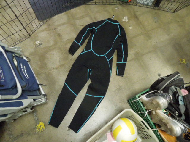 Load image into Gallery viewer, Like New Seaskin Womens Full Body Wetsuit Size XS
