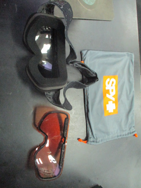 Load image into Gallery viewer, Used Spy Snow Goggles w/ Spare Lens
